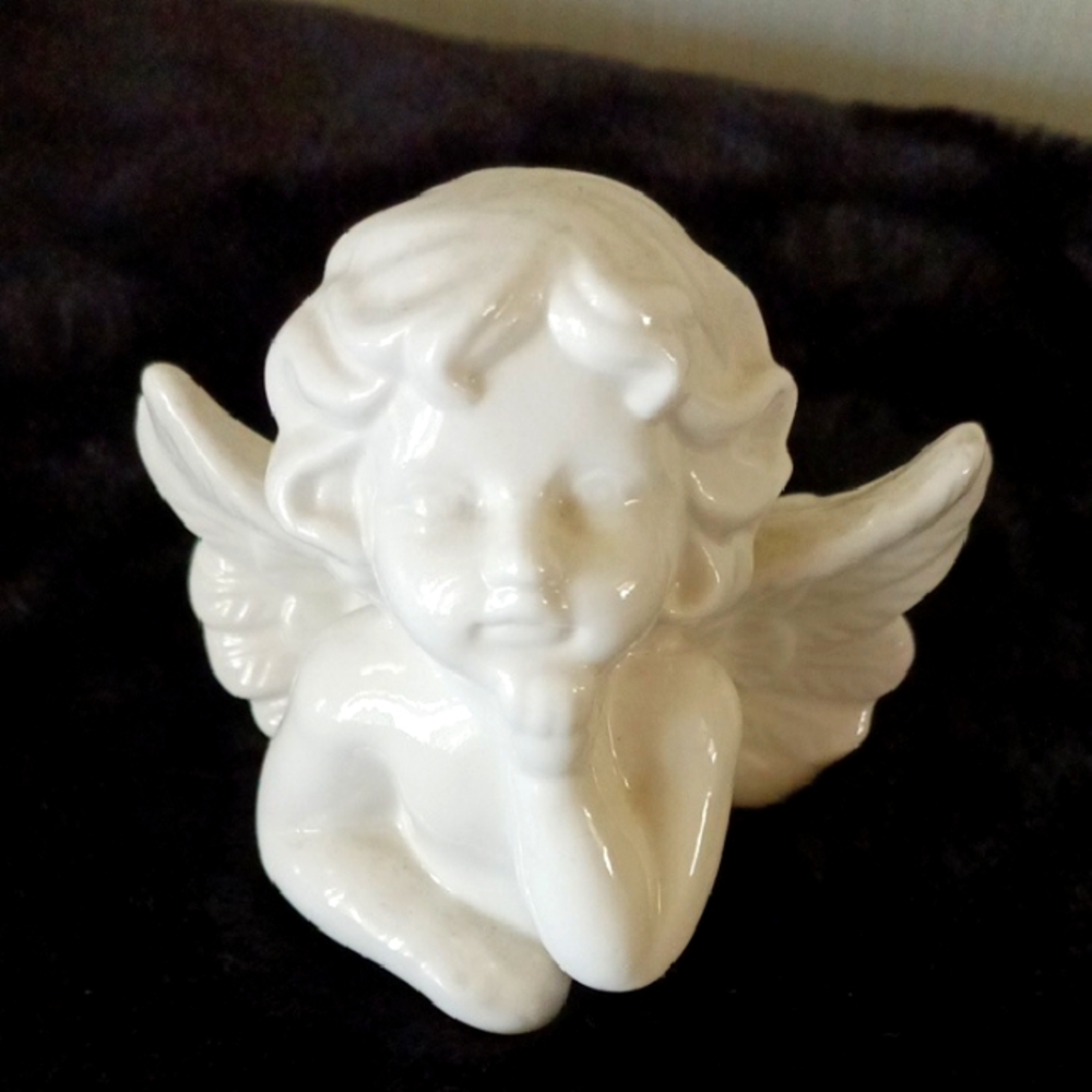 White Ceramic Cherub Angel Figurine Perfectly Made Don't Forget 20% Posh